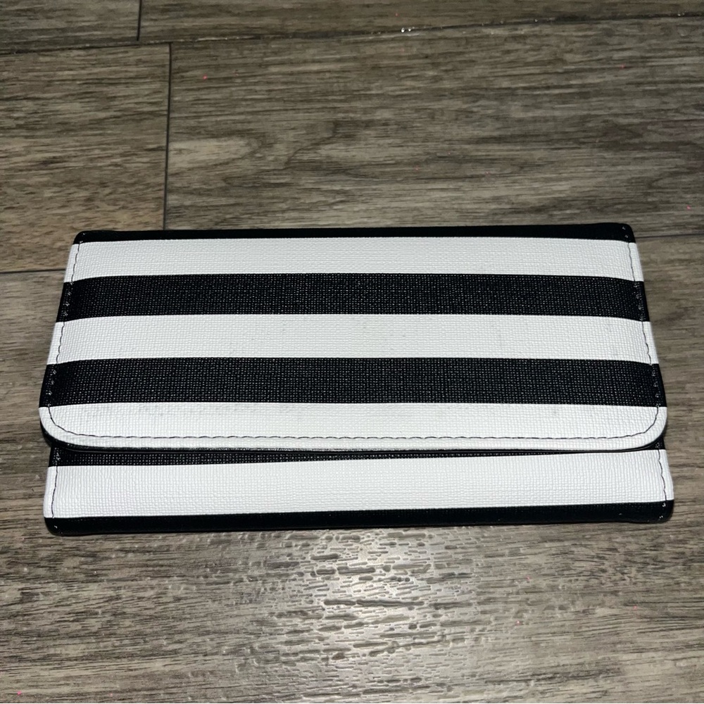 Kut from the Kloth Black and White Striped Wallet